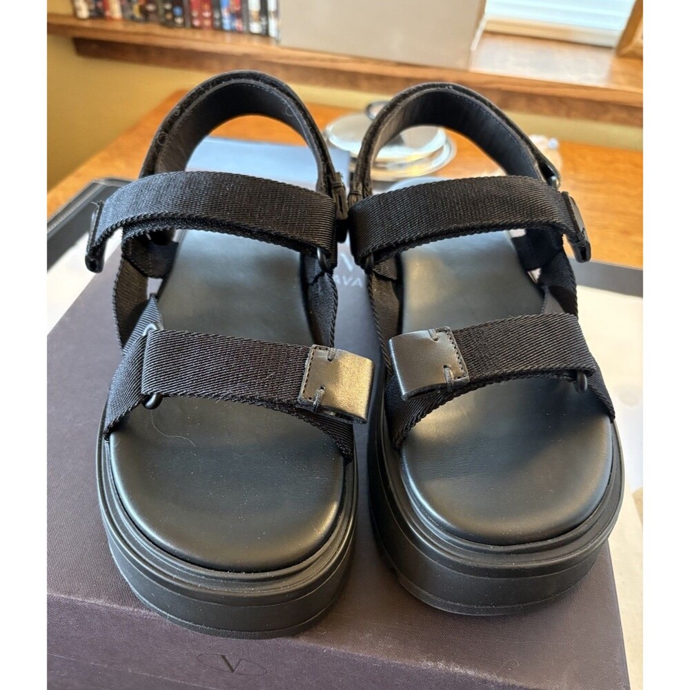NEW Valentino Garavani Open Toe Black Strappy Platform Sandal Open Toe 40 NIB